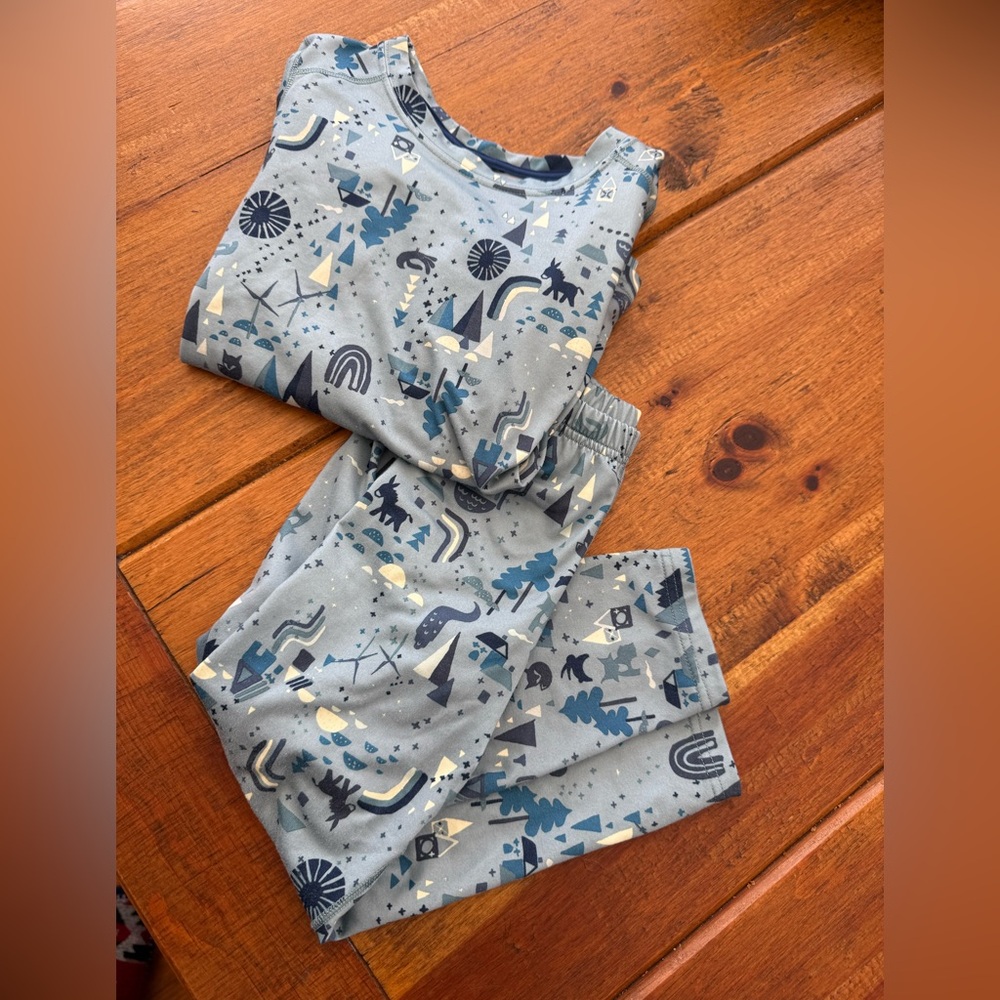 Patagonia Kids Capilene baselayer Set in Blue and Cream